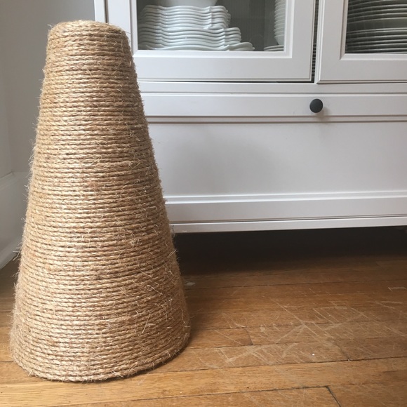 cone shaped cat scratching post